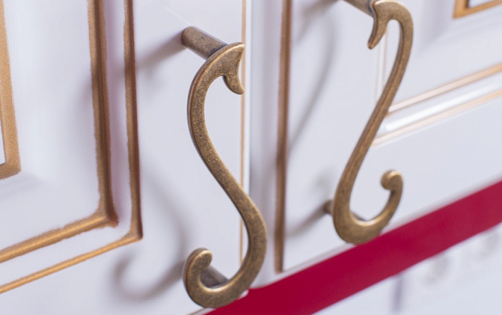 Кухня Айвори с патиной (Театро)