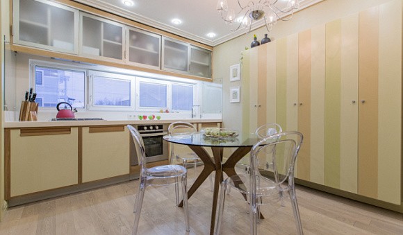 Бежевая кухня в Твери