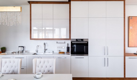 Белая кухня в Мурманске