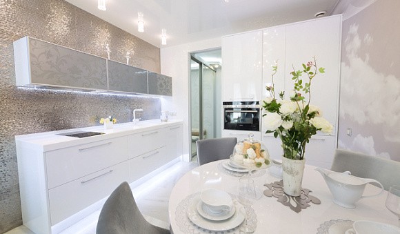 Белая кухня в Санкт-Петербурге