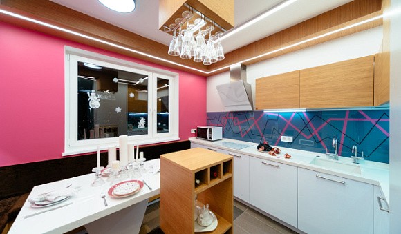 Светлая кухня в Екатеринбурге