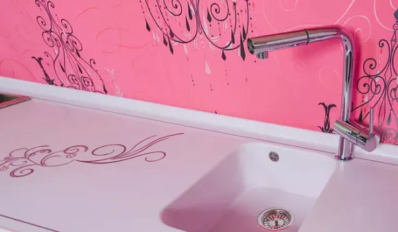 Фиолетовая кухня в Твери