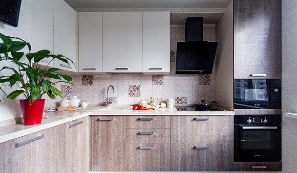 Коричневая кухня в Анапе