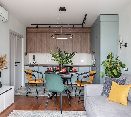 Акцентная Г-образная кухня под потолок