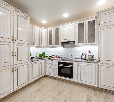 Кухня Виконт с патиной